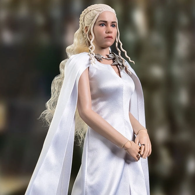 [Backorder] Game of Thrones - 1/6 Daenerys Targaryen (Season 5) Coffee Table