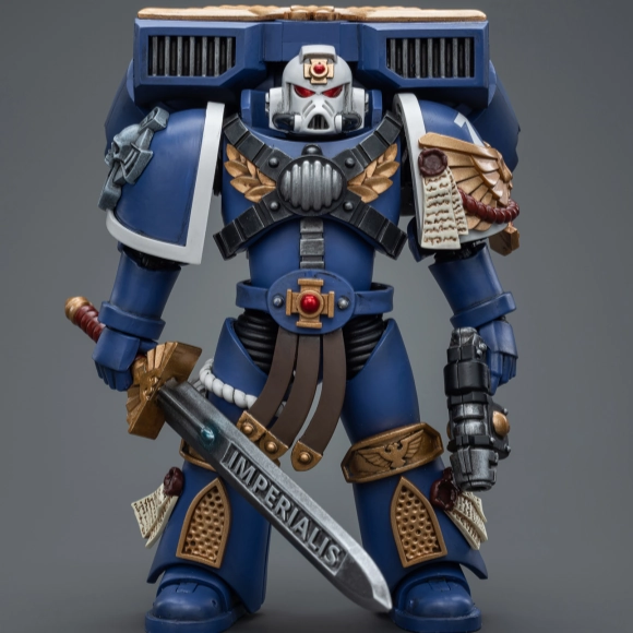 Mid Century Movie Sculpture [Backorder] WARHAMMER 40K Ultramarines Vanguard Veteran Sergeant