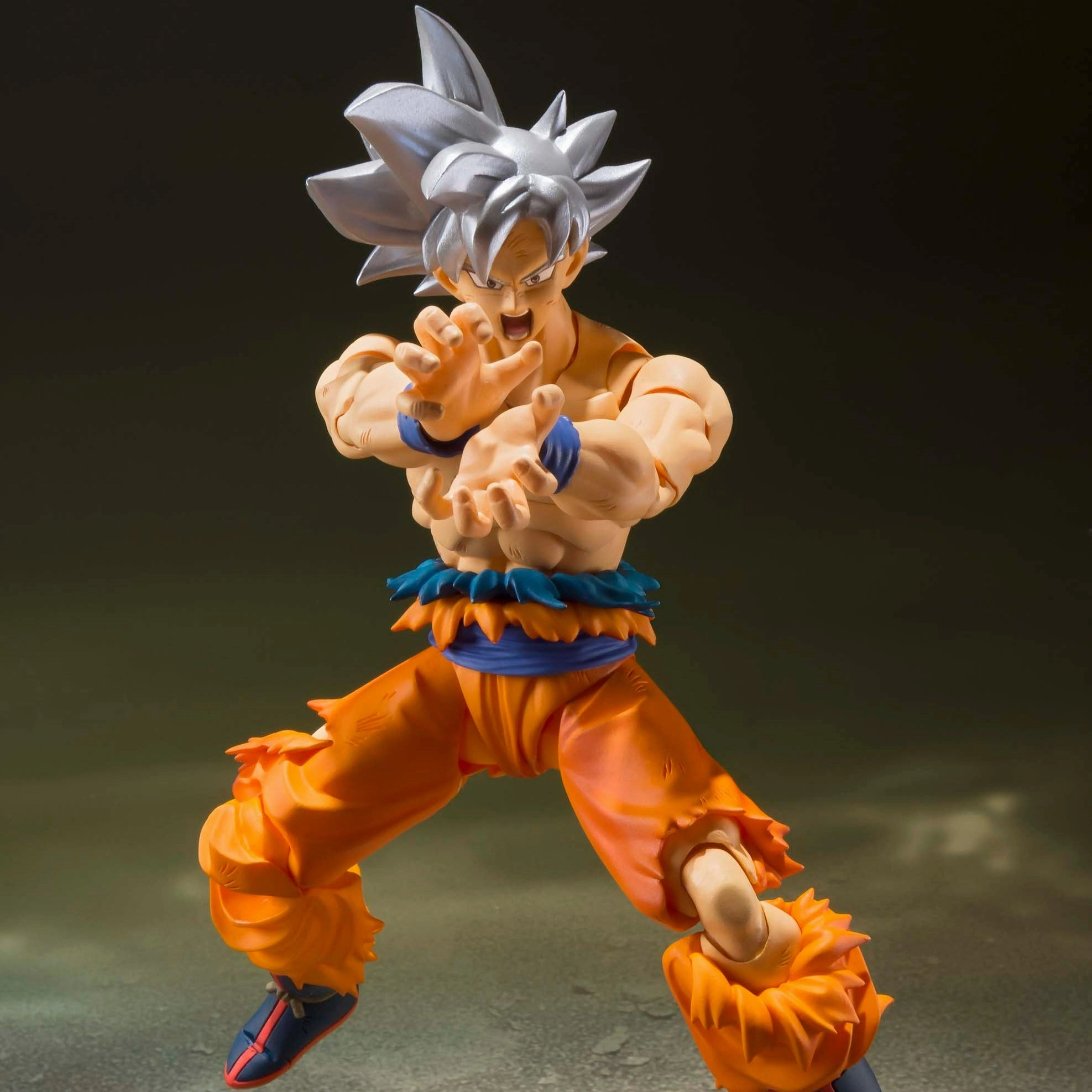 (Reissue) SON GOKU ULTRA INSTINCT "DRAGON BALL Z" S.H.Figuarts Movie Statue Antique Reproduction