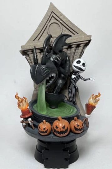 Beast Kingdom Nightmare Before Christmas The King of Halloween D-Stage PVC Diorama Statue Sculpture Reproduction