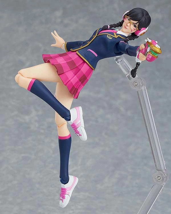 Ceiling Hung Figma 492 Overwatch D.Va: Academy Skin ver.