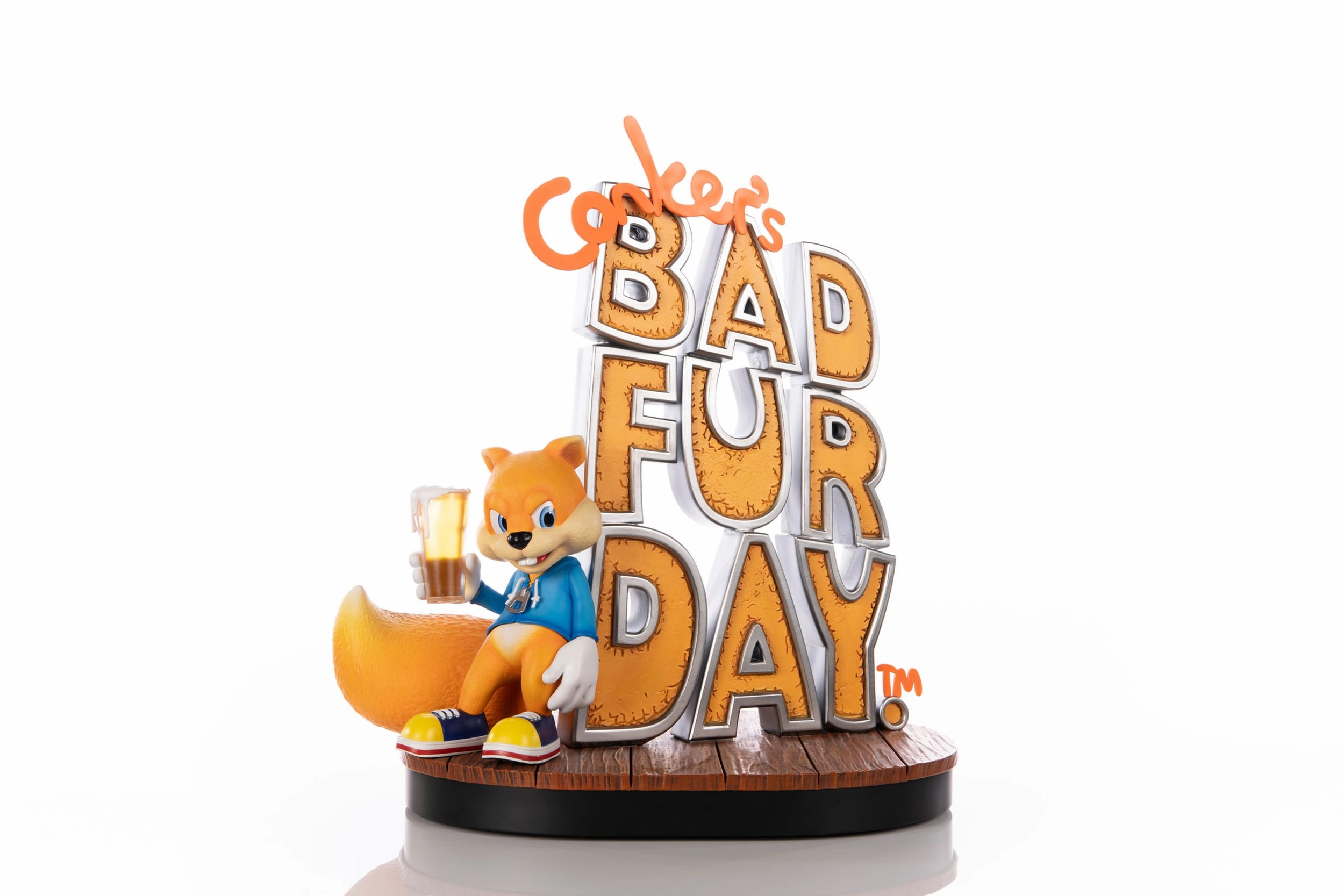 First 4 Figures Game Cover (Standard Edition) - Conker's Bad Fur Day - Collectible Statue Gaming Goods Robot Hobby