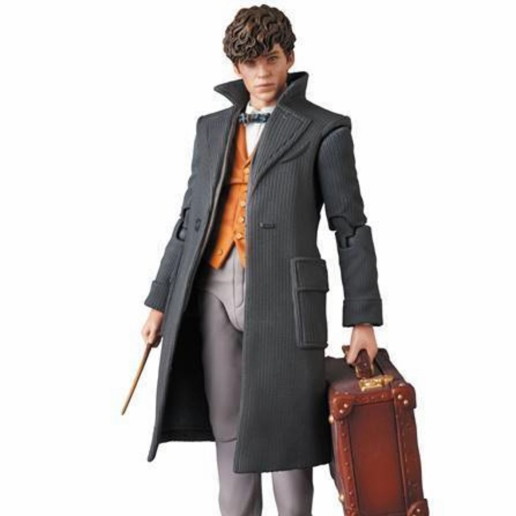 MAFEX Fantastic Beasts: The Crimes of Grindelwald Newt Small Sculpture Personalized Exhibit