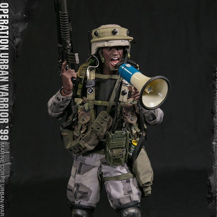 Operation Urban Warrior ??99 Marine Corps urban warfare exercises in Oakland Gunnery sergeant Crews 1/6 Silicone Model