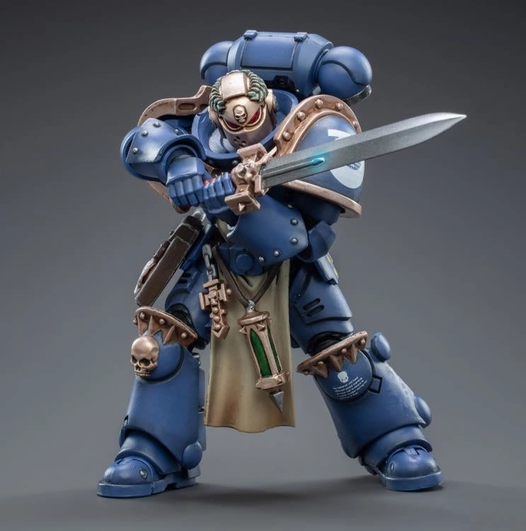 WARHAMMER 40K Ultramarines Primaris Company Champion Glow In Dark Fantasy Product