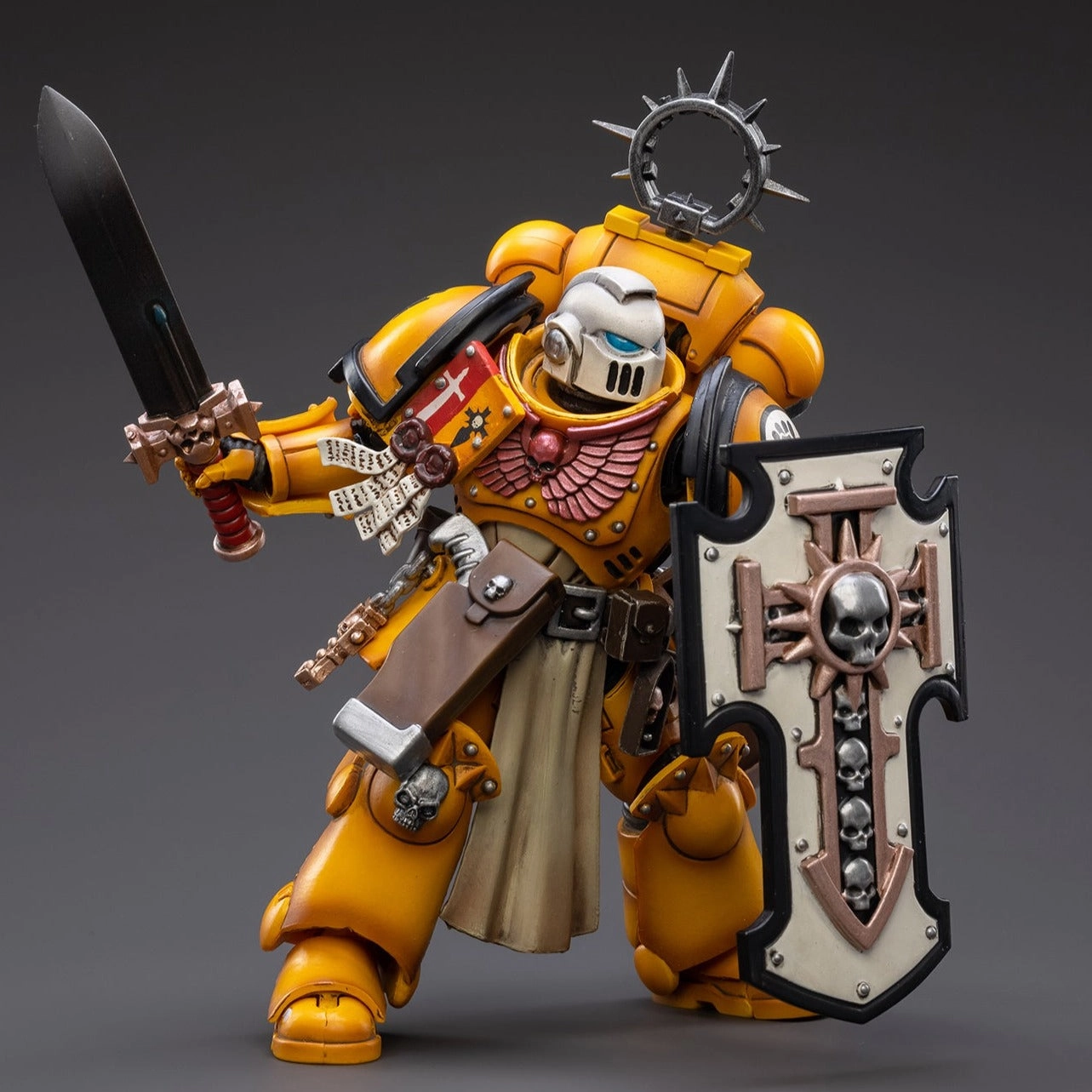 Poseable Figure Constant Companion WARHAMMER 40K Primaris Imperial Fists Bladeguard Veteran