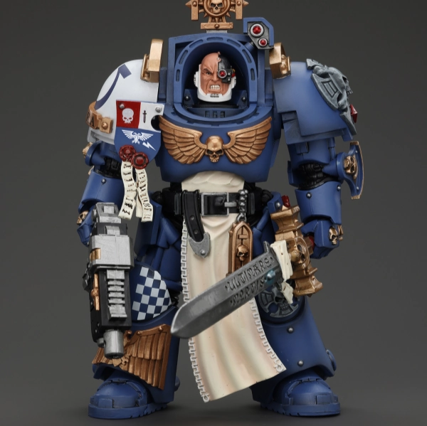 WARHAMMER Ultramarines Captain In Terminator Armour Wild Animal Premium Figure